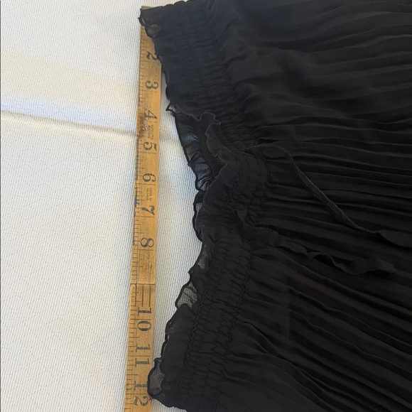 Zara Elegant Black Pleated Women's Culotte Pants. Size XS - Picture 3 of 4